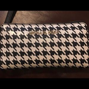 Michael Kors clutch